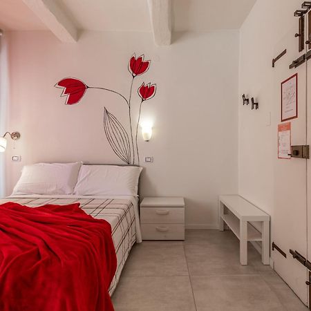 Suite Modena Al Centro - Affitti Brevi Italia Exterior foto