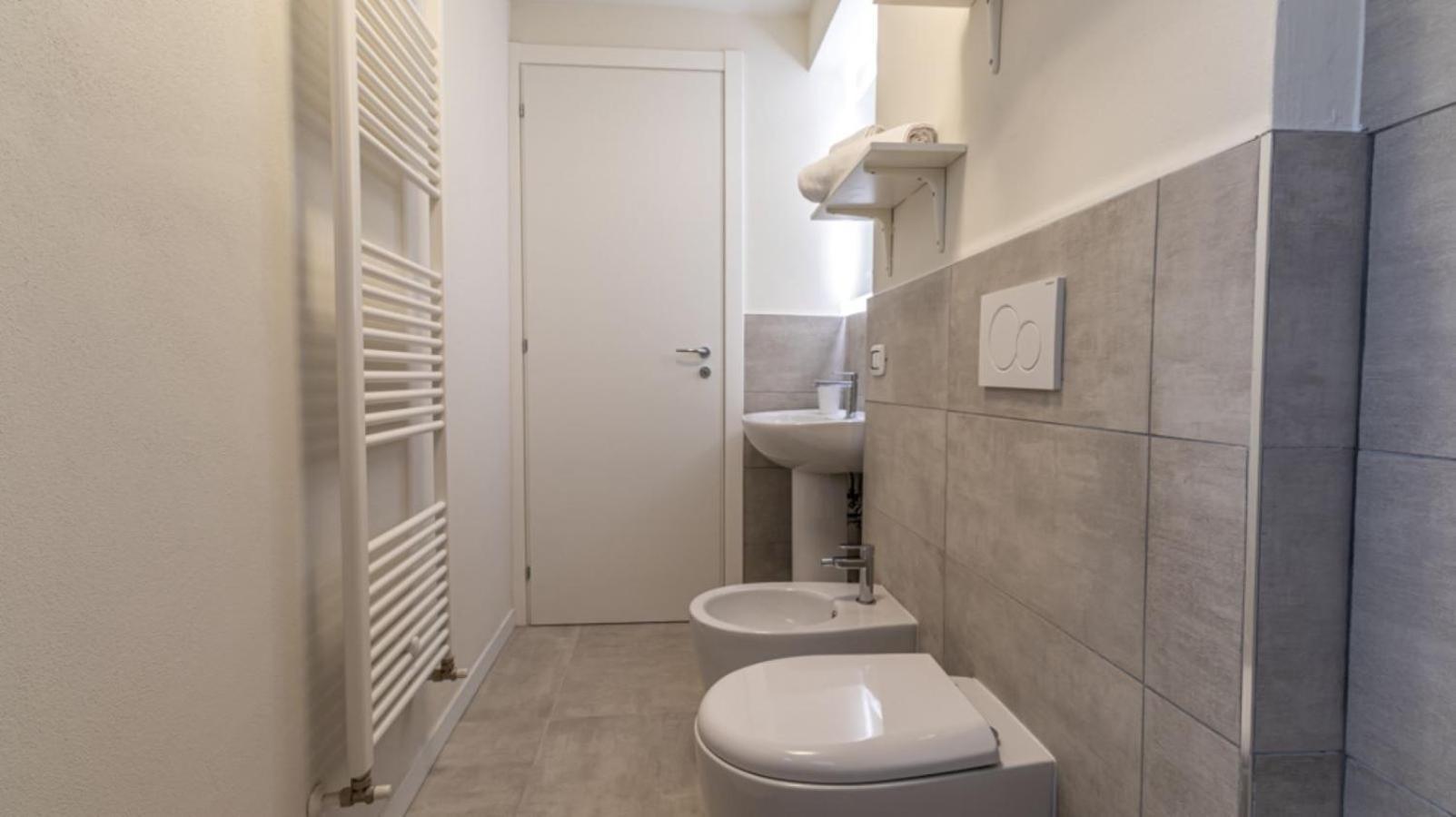 Suite Modena Al Centro - Affitti Brevi Italia Exterior foto